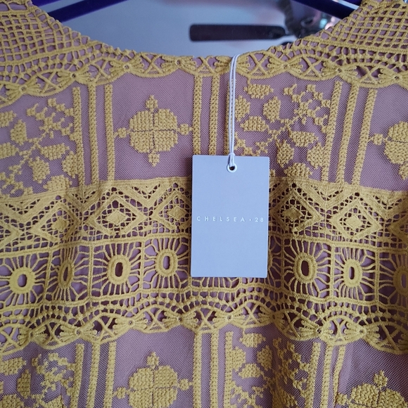 XL YELLOW LACE short dress - Picture 8 of 10